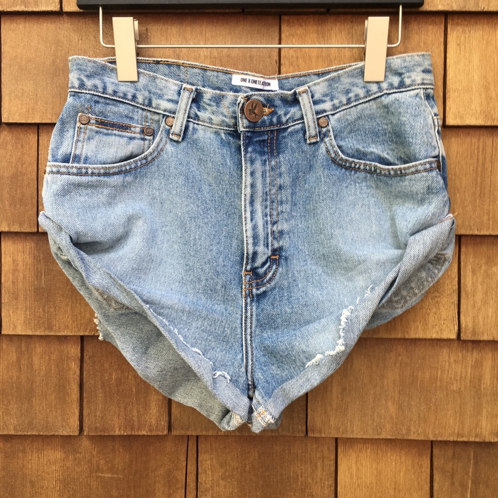 NWOT One Teaspoon Vintage Bandits Middie Rolled Cutoffs